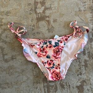 No boundaries bathing suit, floral bikini bottoms